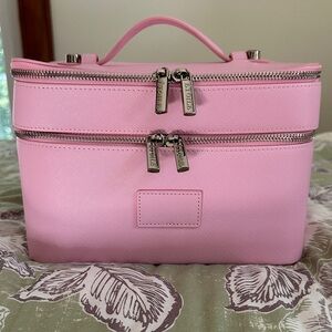 Etoile Cosmetics Case